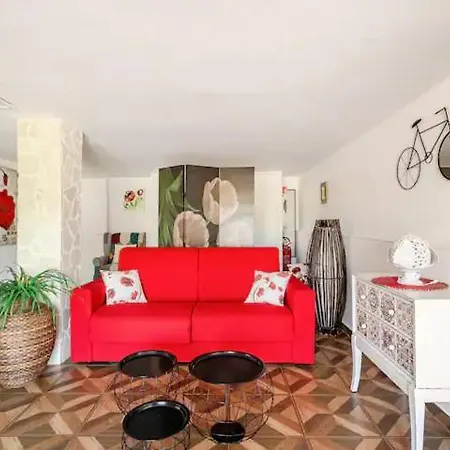 Antony ヴィラ サン・ミケーレ・サレンティーノ