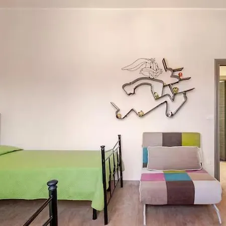 Antony ヴィラ サン・ミケーレ・サレンティーノ